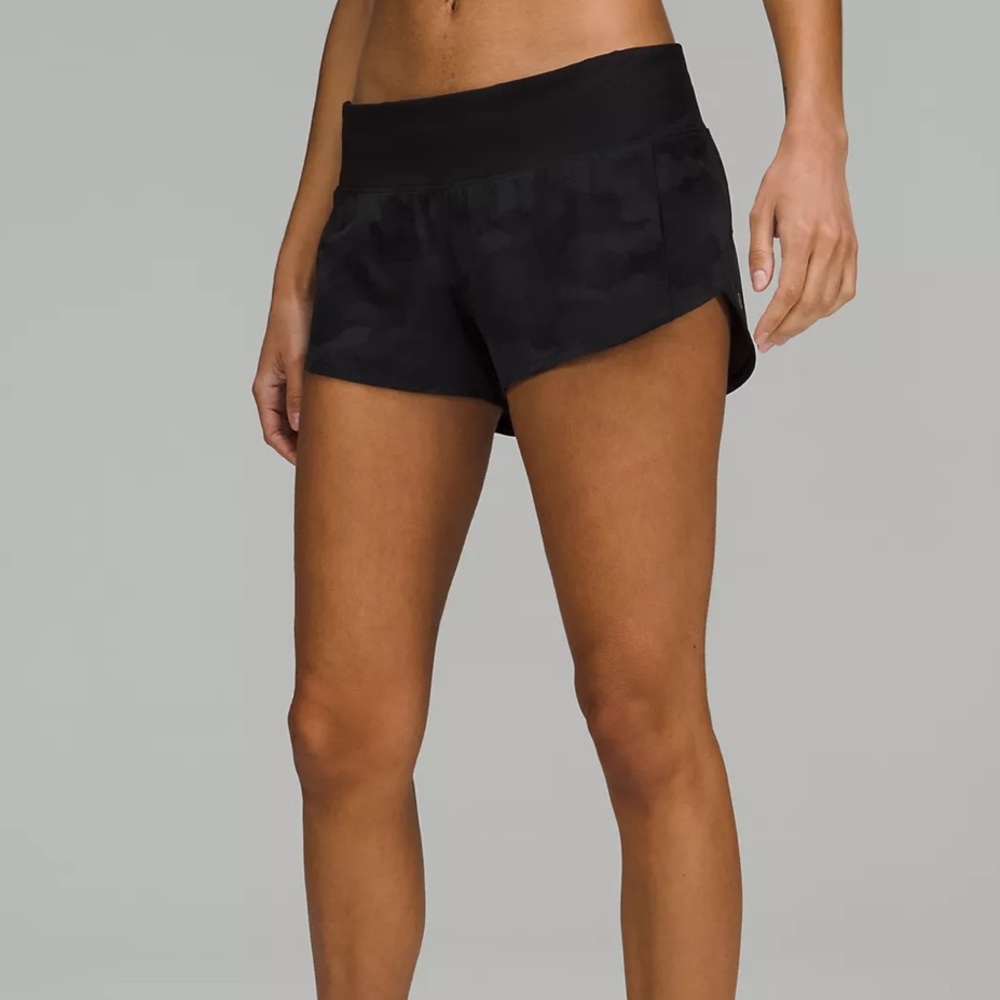 Speed Up Low-Rise Lined Short 2.5". Camo